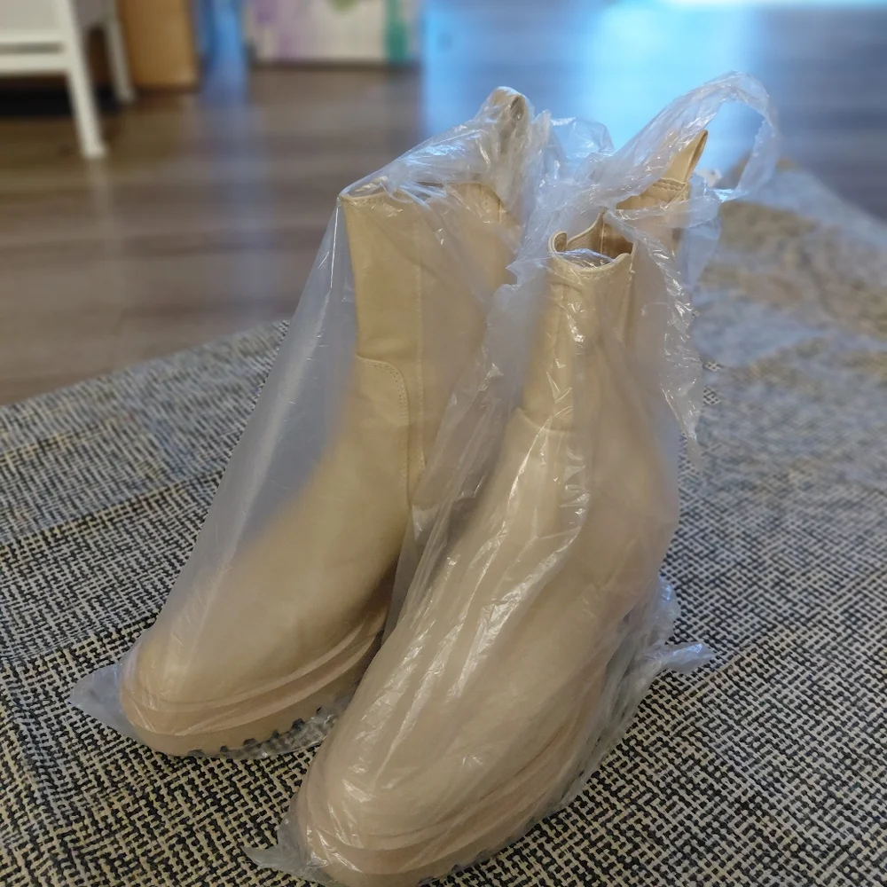 Zara Platform Chunky Mid-Calf Boots 40 Cream/Beige Chelsea Combat Vegan Leather - Picture 6 of 6